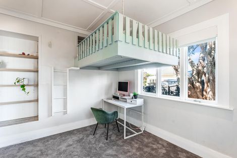 Photo of property in 61 Miro Street, New Lynn, Auckland, 0600