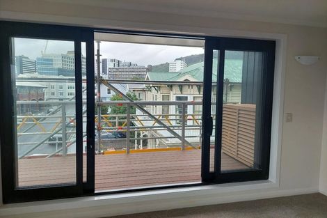 Photo of property in Endeavour Apartments, 24/125u Thorndon Quay, Pipitea, Wellington, 6011