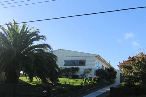 Photo of property in 6 Whyte Street, Paraparaumu Beach, Paraparaumu, 5032