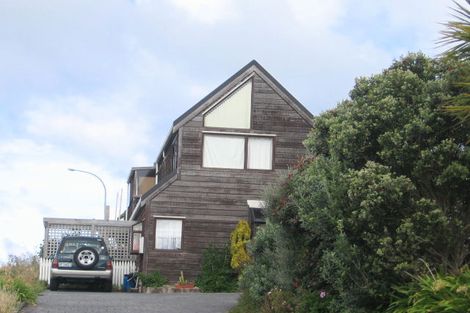 Photo of property in 2/64 Kaikoura Street, Maupuia, Wellington, 6022