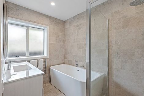 Photo of property in 25a Glandovey Road, Fendalton, Christchurch, 8052