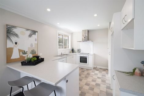 Photo of property in 16 Staveley Street, Avonhead, Christchurch, 8042