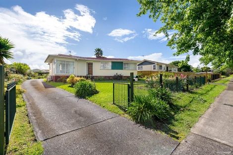 Photo of property in 51 Sikkim Crescent, Clover Park, Auckland, 2019