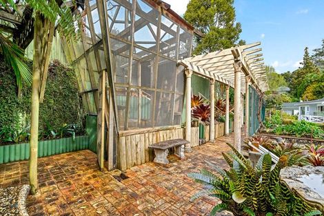Photo of property in 32 Deane Avenue, Titirangi, Auckland, 0604