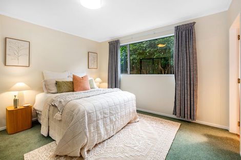 Photo of property in 4 Flint Way, Northland, Wellington, 6012