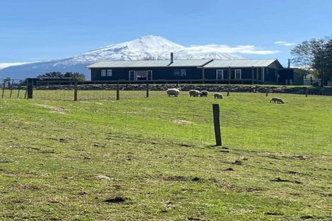 Photo of property in 2745 Opunake Road, Te Kiri, Opunake, 4682