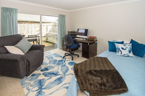 Photo of property in Holdsworth Villas, 59/2 William Donald Drive, Solway, Masterton, 5810