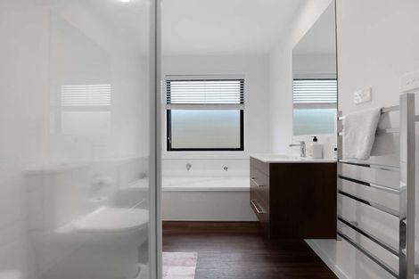 Photo of property in 73 Pasture Way, Papamoa, 3118