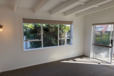Photo of property in 6 Henui Street, Strandon, New Plymouth, 4312