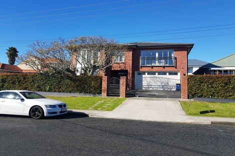 Photo of property in 38 Norman Road, Hauraki, Auckland, 0622