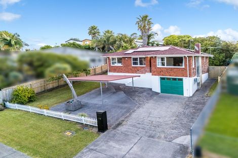 Photo of property in 16 Thornlow Street, Glendene, Auckland, 0602