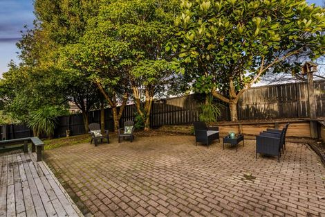 Photo of property in 9 Queen Natalie Place, Massey, Auckland, 0614