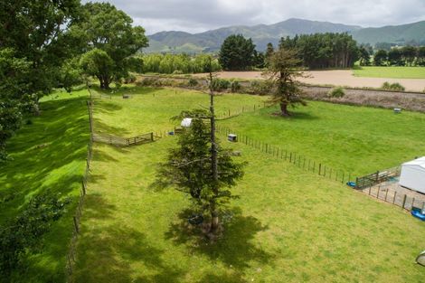 Photo of property in 78 Tamatarau Road, Tokomaru, Palmerston North, 4474