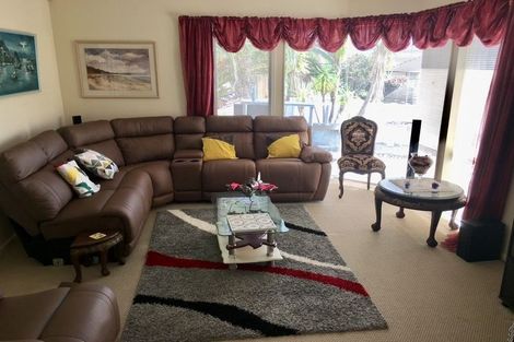 Photo of property in 50 Lansell Drive, East Tamaki Heights, Auckland, 2016