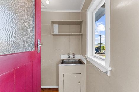 Photo of property in 12 Barclay Street, Ferndale, New Plymouth, 4310