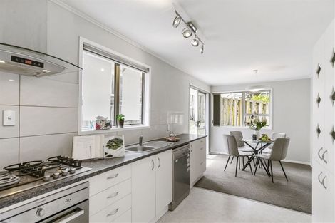 Photo of property in 21 Laurina Road, Sunnynook, Auckland, 0620