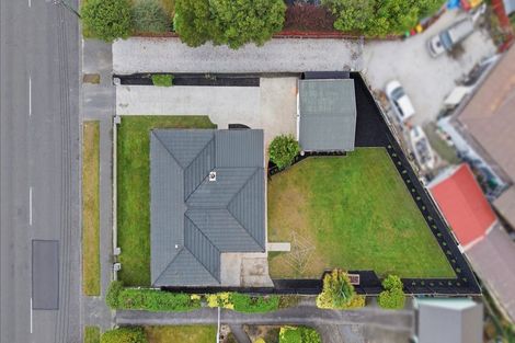 Photo of property in 274 Lake Terrace Road, Shirley, Christchurch, 8061