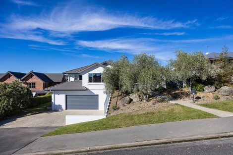 Photo of property in 24 Sunninghurst Drive, Fairfield, Dunedin, 9018