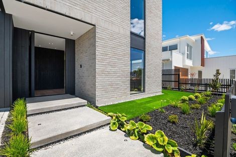 Photo of property in 43 Bristol Freighter Road, Hobsonville, 0616