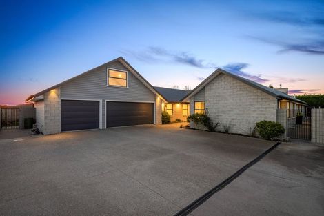 Photo of property in 12 Overton Place, Prebbleton, 7604