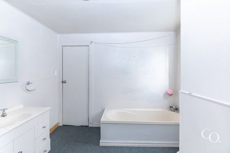 Photo of property in 230 Mayfair Avenue, Mayfair, Hastings, 4122