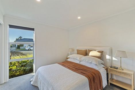 Photo of property in 1 Howe Place, Upper Vogeltown, New Plymouth, 4310