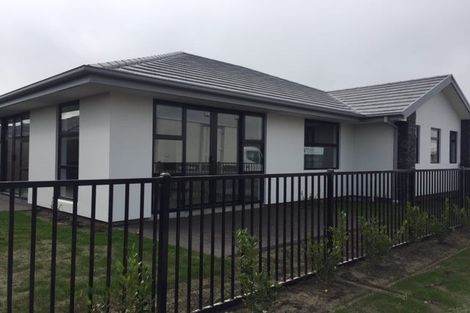 Photo of property in 3 Robalan Close, Halswell, Christchurch, 8025