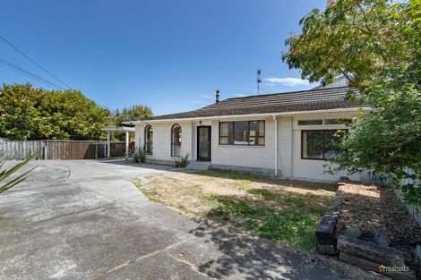 Photo of property in 2/48 Cruickshank Road, Clouston Park, Upper Hutt, 5018