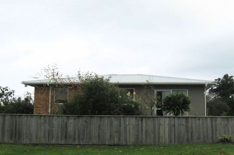 Photo of property in 22 Bluegum Road, Paraparaumu Beach, Paraparaumu, 5032