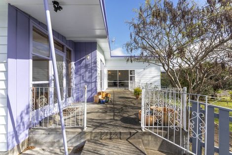 Photo of property in 27 Parkland Crescent, Terrace End, Palmerston North, 4410