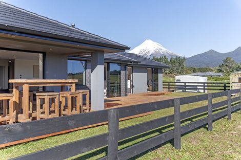 Photo of property in 188 Maude Road, Kaimiro, New Plymouth, 4371
