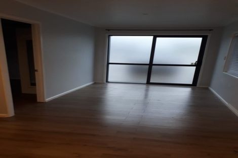 Photo of property in 8 Kumar Place, The Gardens, Auckland, 2105