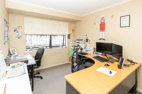 Photo of property in 16 Ravenscourt Place, Huntington, Hamilton, 3210