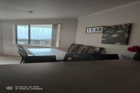 Photo of property in 3 Marbella Crescent, Oteha, Auckland, 0632