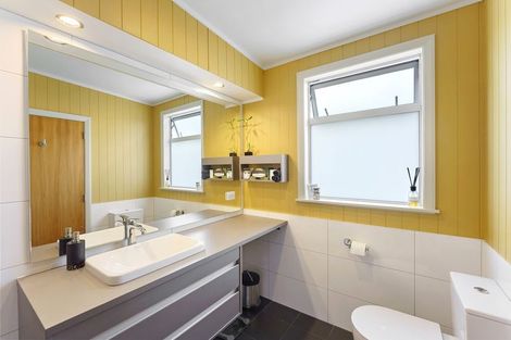 Photo of property in 22 Manly Street, Paraparaumu Beach, Paraparaumu, 5032