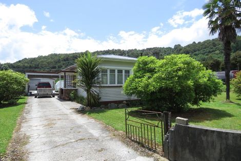 Photo of property in 4 Dunn Street, Reefton, 7830