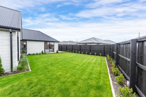 Photo of property in 9 Crosado Place, Rolleston, 7614