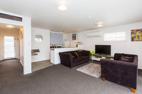 Photo of property in 528f2- Fergusson Drive, Trentham, Upper Hutt, 5018