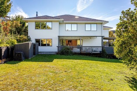 Photo of property in 21 Mcewen Crescent, Riverstone Terraces, Upper Hutt, 5018