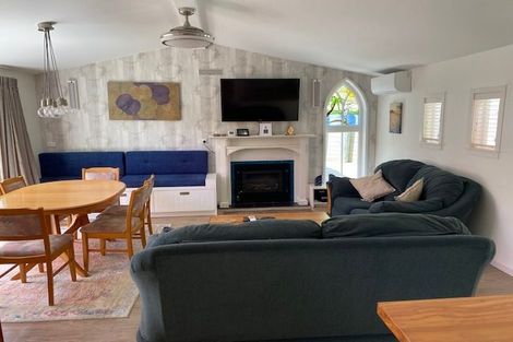 Photo of property in 8 Keith Sands Grove, Havelock North, 4130