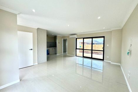 Photo of property in 8a Kelvyn Grove, Hillpark, Auckland, 2102