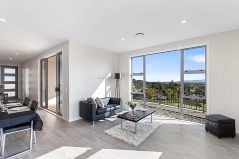 Photo of property in 99 Kakariki Grove, Waikanae, 5036