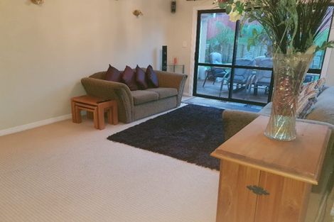 Photo of property in 6 Danica Esplanade, Te Atatu Peninsula, Auckland, 0610