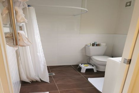 Photo of property in 32a Miro Street, New Lynn, Auckland, 0600