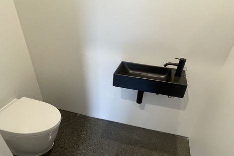 Photo of property in 19 Selleck Street, Mount Pleasant, Christchurch, 8081