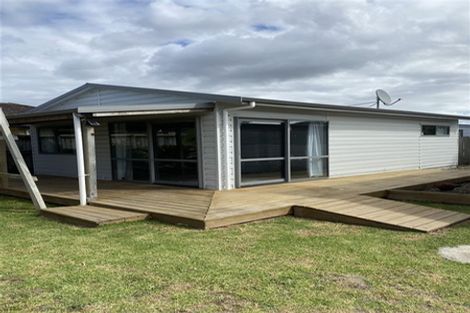 Photo of property in 32 Grove Road, Papakura, 2110