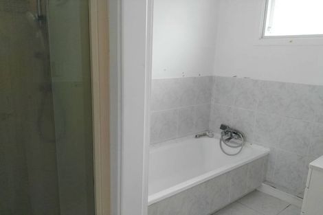 Photo of property in 96 Pupuke Road, Hillcrest, Auckland, 0627