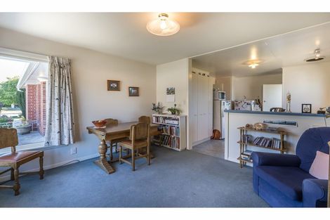 Photo of property in 8 Roslyn Avenue, Mairehau, Christchurch, 8052