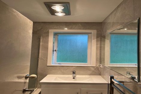 Photo of property in 140 Ti Rakau Drive, Pakuranga, Auckland, 2010