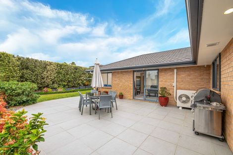 Photo of property in 9 Chelmsley Avenue, Henderson, Auckland, 0612